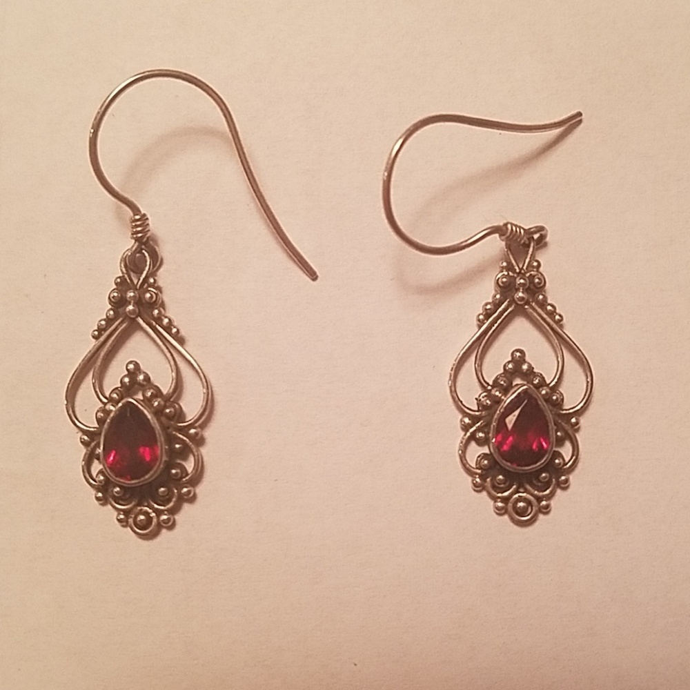 Garnet gemstone drop earrings